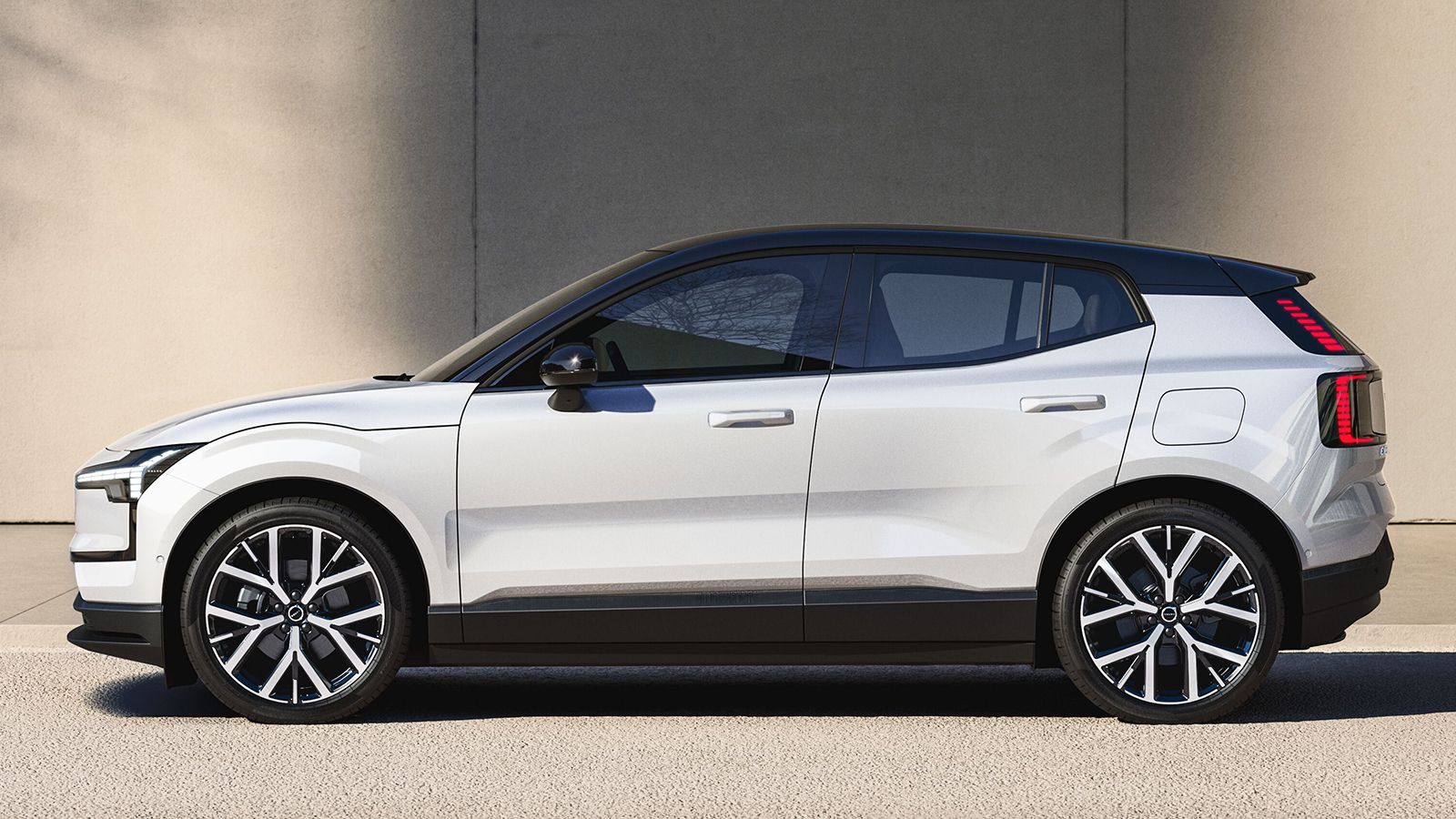 Volvo EX30: Με νέο κινητήρα 150 ίππων και αναβαθμισμένη καμπίνα